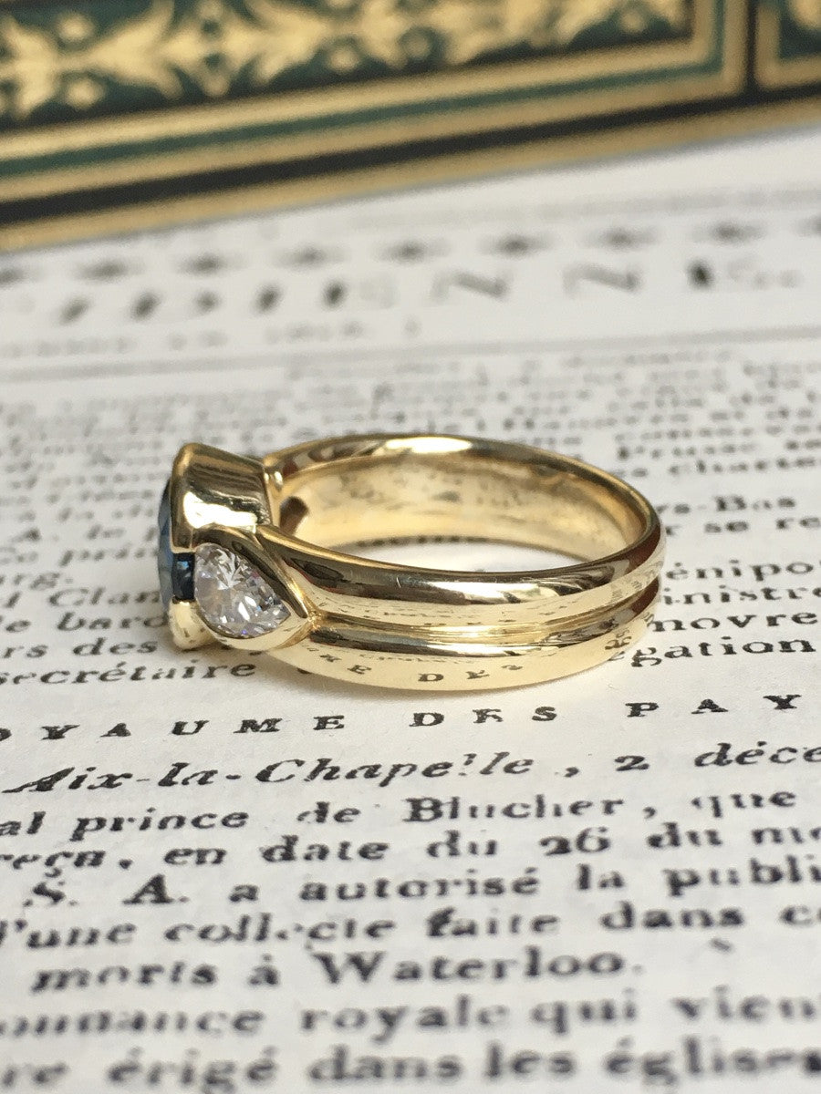 Bague Trilogie en or jaune, saphir et diamants