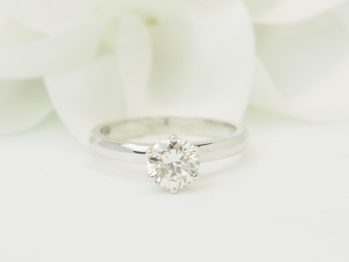 Bague Solitaire en or blanc et diamant