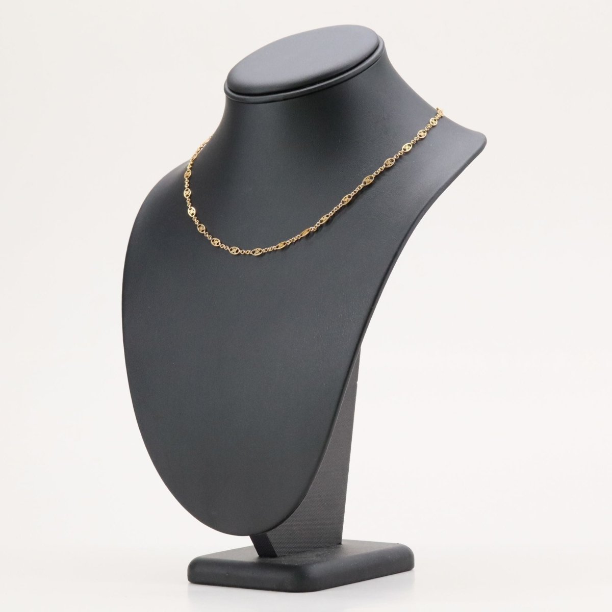 Collier ancien motifs ajourés en or jaune - Castafiore