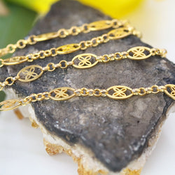 Collier ancien motifs ajourés en or jaune - Castafiore