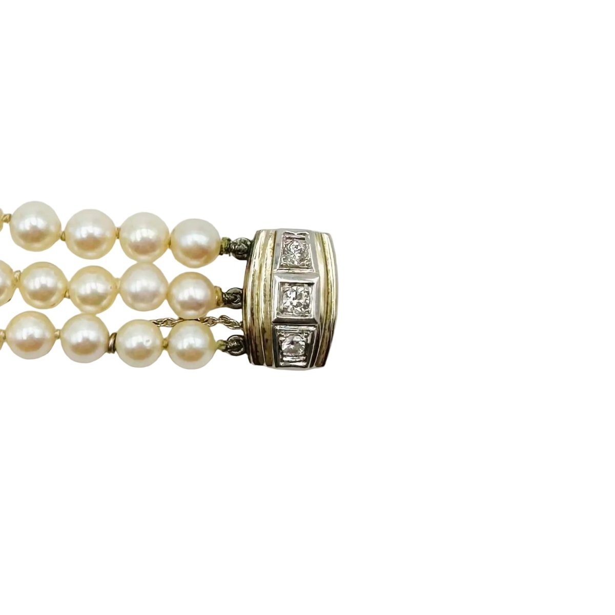 Collier de Perles trois rangs en perle de culture, or blanc et diamants - Castafiore