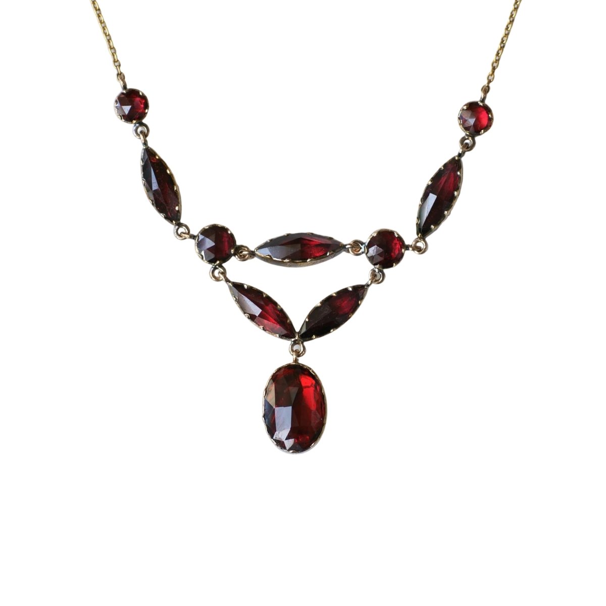 Collier Draperie en or jaune, or rose et grenats - Castafiore