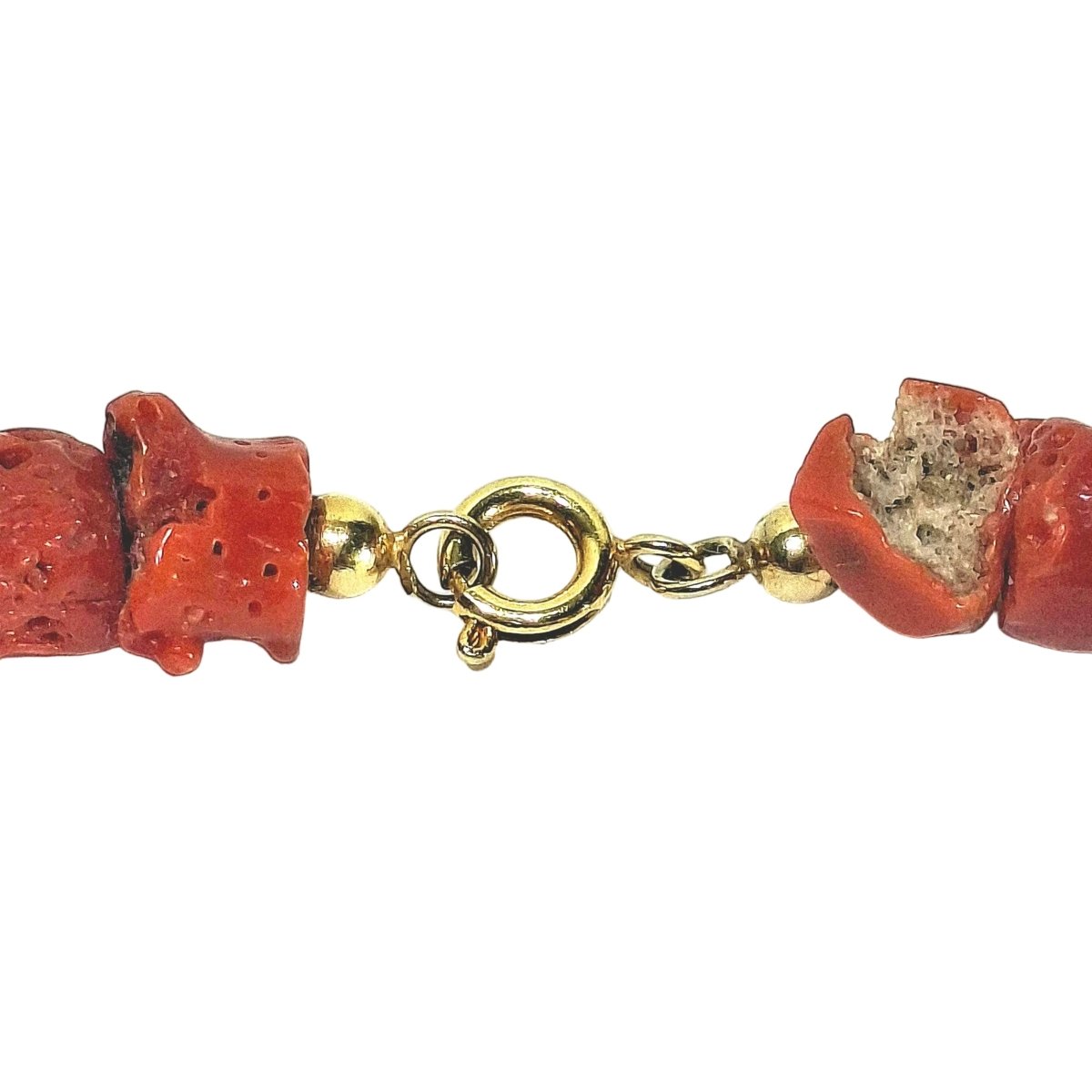 Collier en corail - Castafiore
