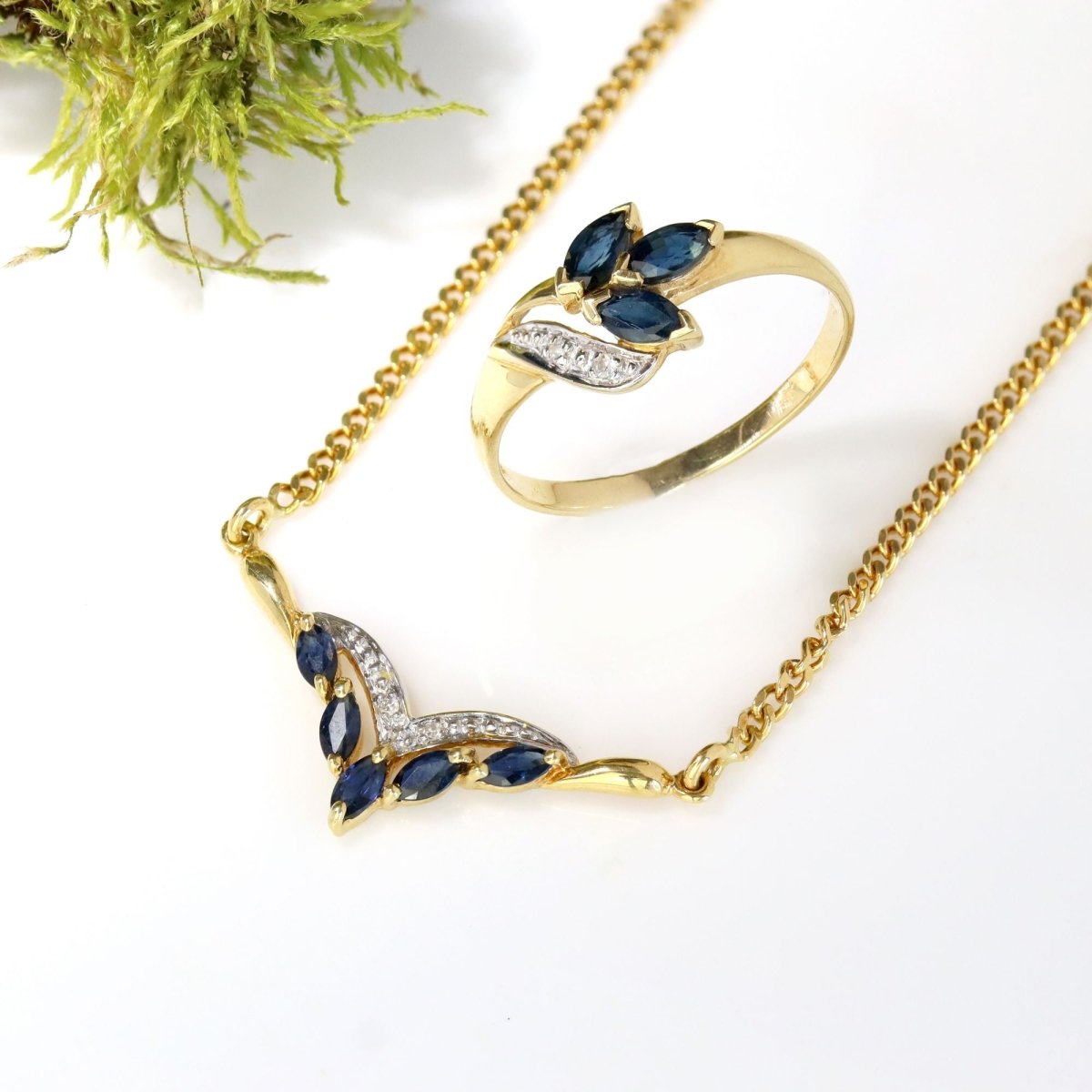 Collier maille gourmette en or jaune et saphirs navette diamants - Castafiore