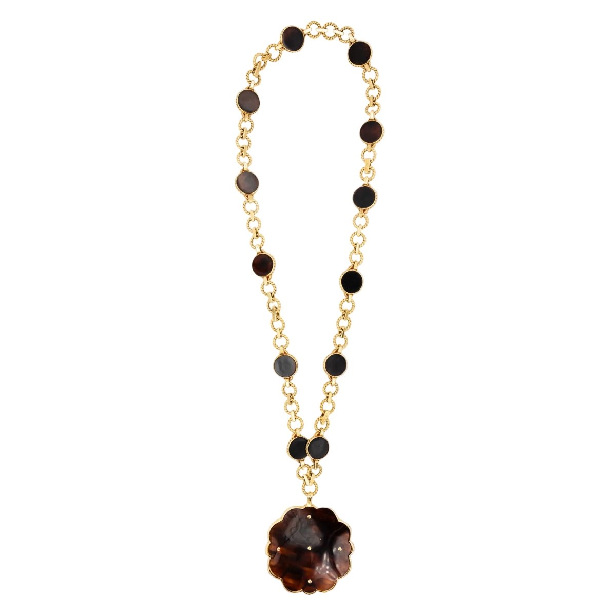 Collier Pendentif BOUCHERON en or jaune et corail - Castafiore