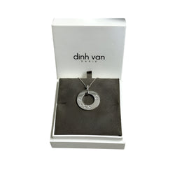 Collier pendentif Dinh Van "Cible" Grand Modèle en or gris 18K avec diamant – Vers 2015 - Castafiore