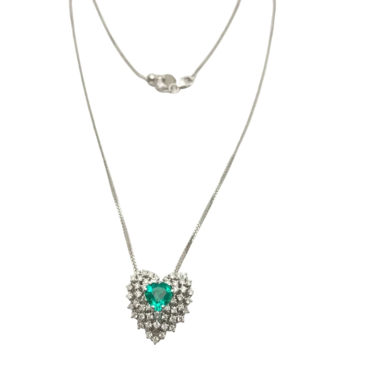 Collier Pendentif en or blanc, émeraude et diamants - Castafiore
