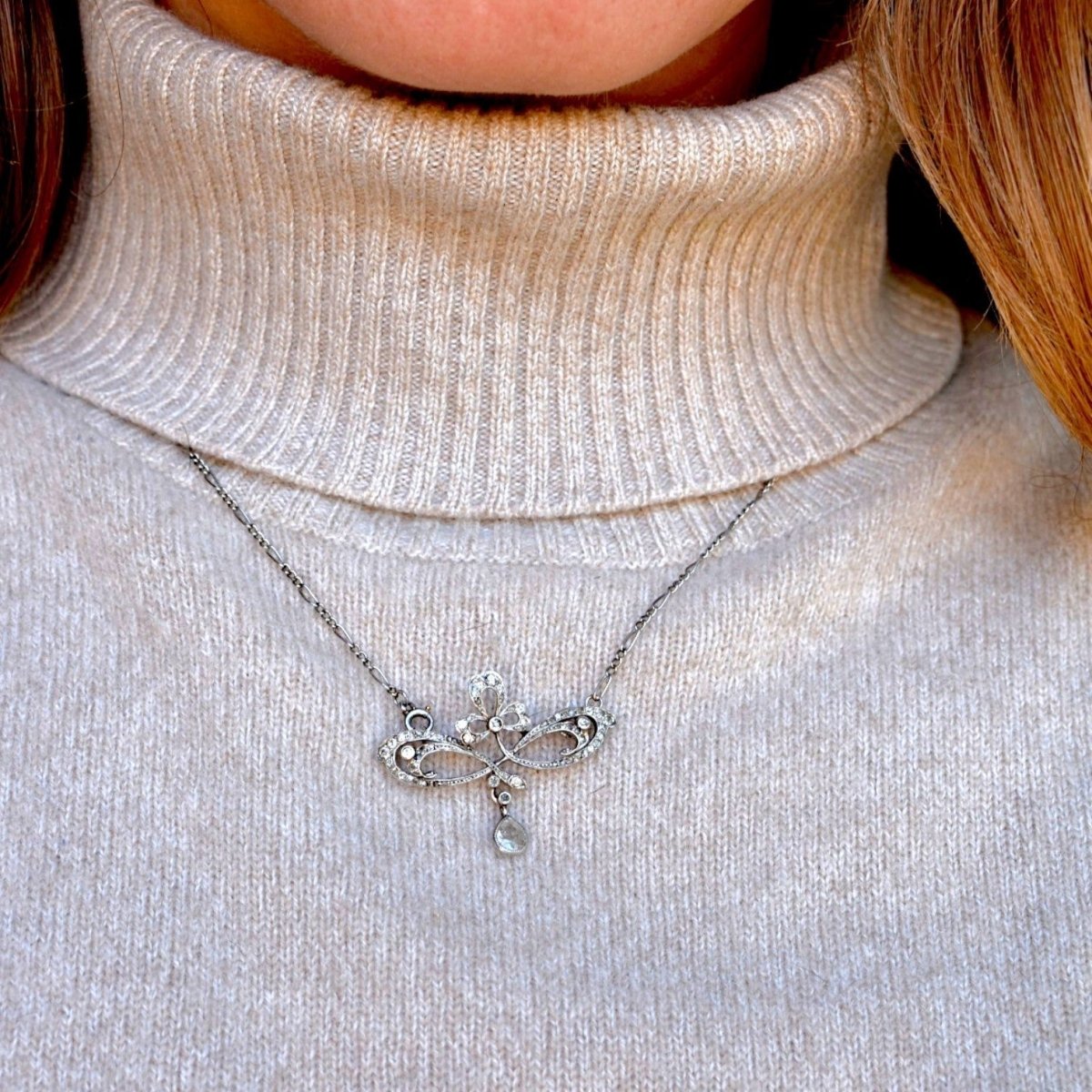Collier Pendentif en platine et diamants - Castafiore