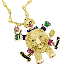 Collier Pendentif HENRI HECHT MAÏK "Le clown et le lion" en or jaune, émail, rubis et émeraudes - Castafiore