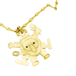 Collier Pendentif HENRI HECHT MAÏK "Le clown et le lion" en or jaune, émail, rubis et émeraudes - Castafiore