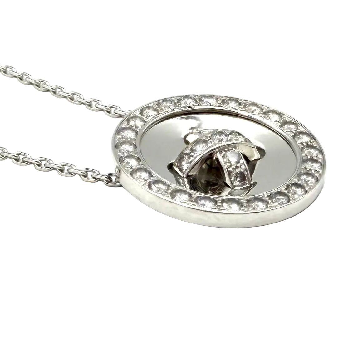 Collier Pendentif VAN CLEEF & ARPELS "Boutonnière" en or blanc et diamants - Castafiore