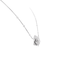 Collier PIAGET "Rose" en or blanc et diamants - Castafiore