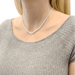 Collier rivière or blanc et diamants. - Castafiore