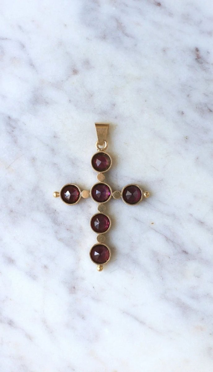 Croix Ancienne Grenats et Perles sur Or jaune - Castafiore