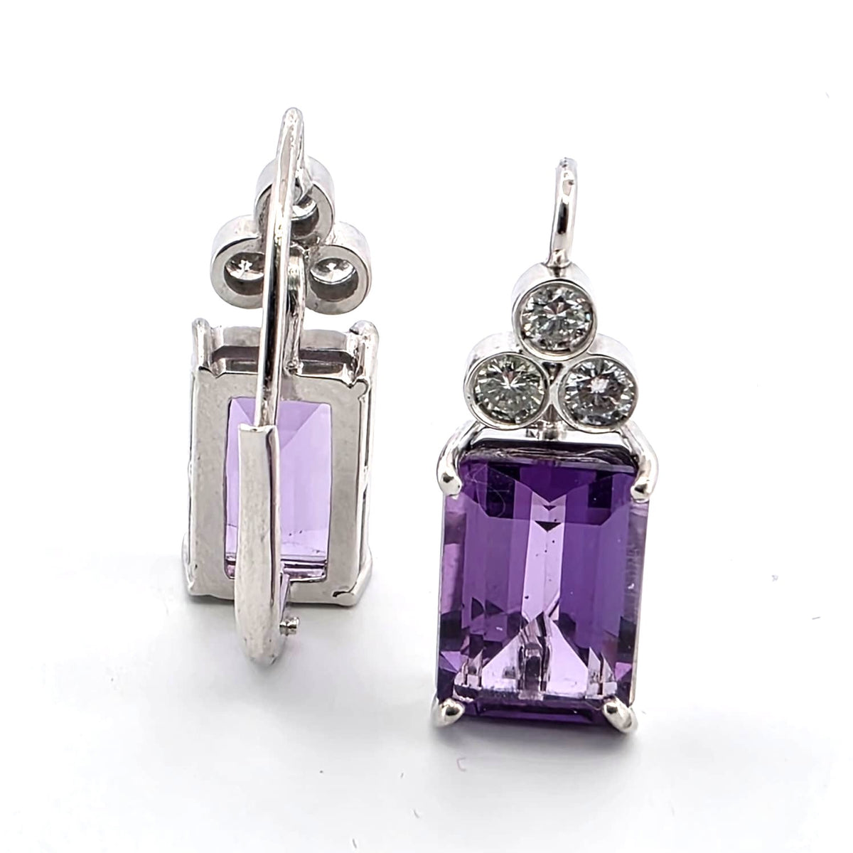 Boucles d'oreilles Pendantes en or blanc, améthystes et diamants