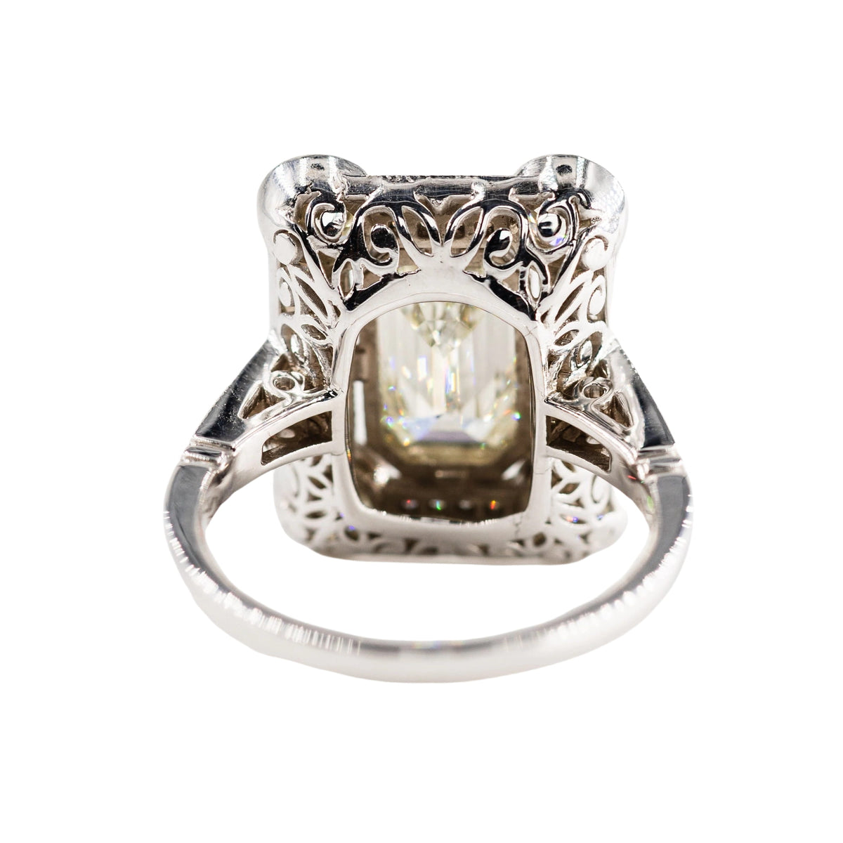 Bague en or gris et diamants