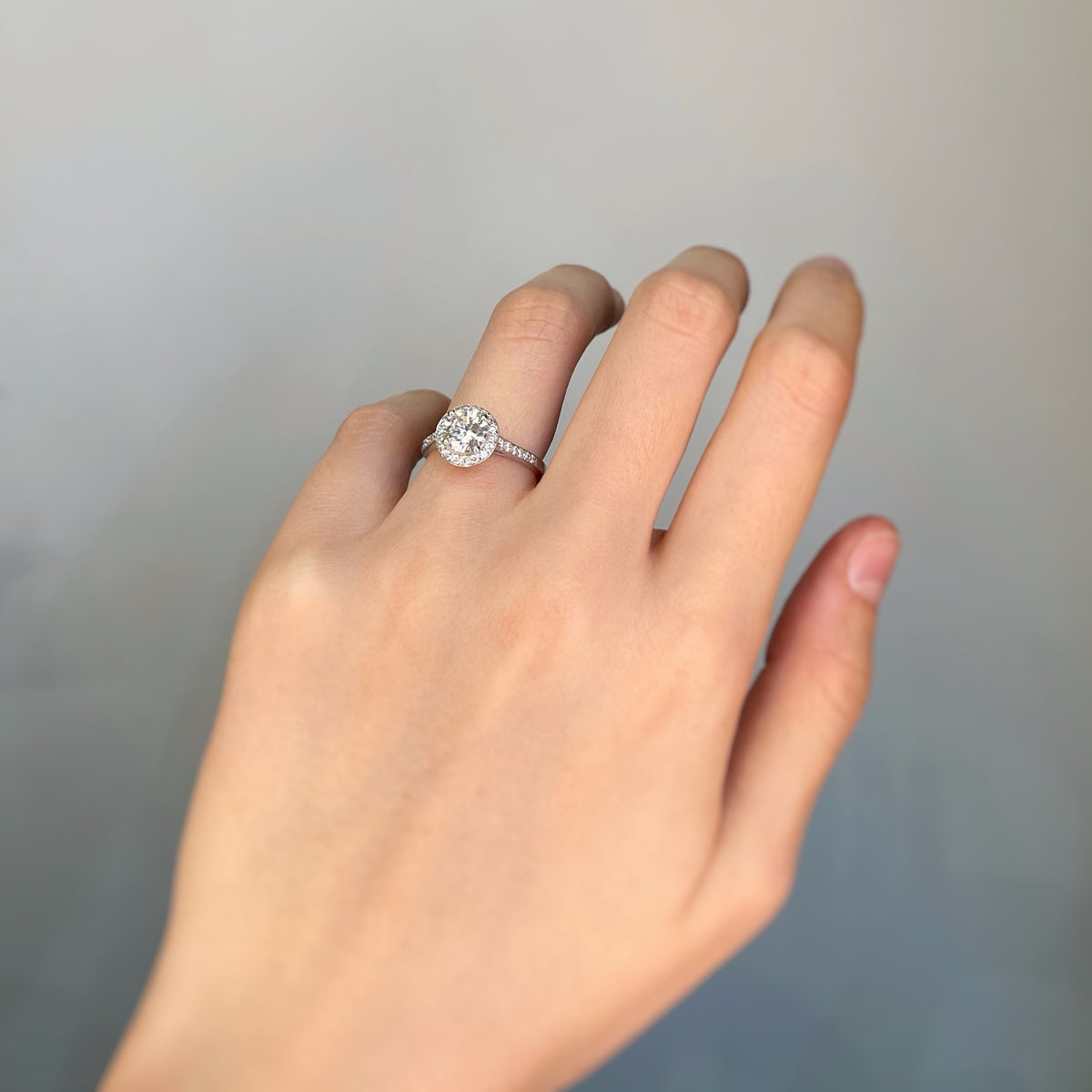Bague Solitaire en or blanc et diamants