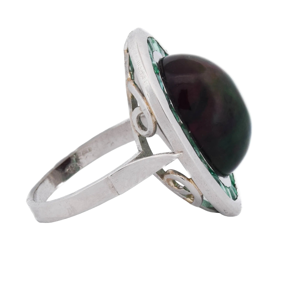 Bague Cocktail en platine, opale et émeraudes