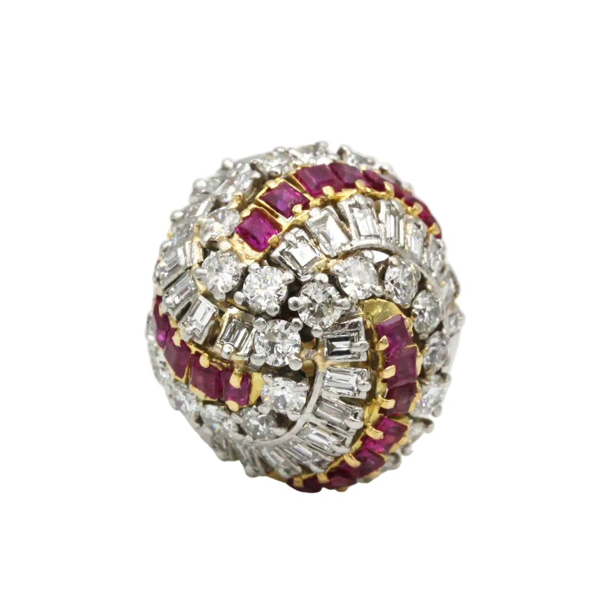 Bague Dôme en or jaune, platine, rubis et diamants