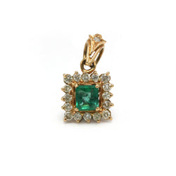 Pendentif en or jaune, émeraude et diamants