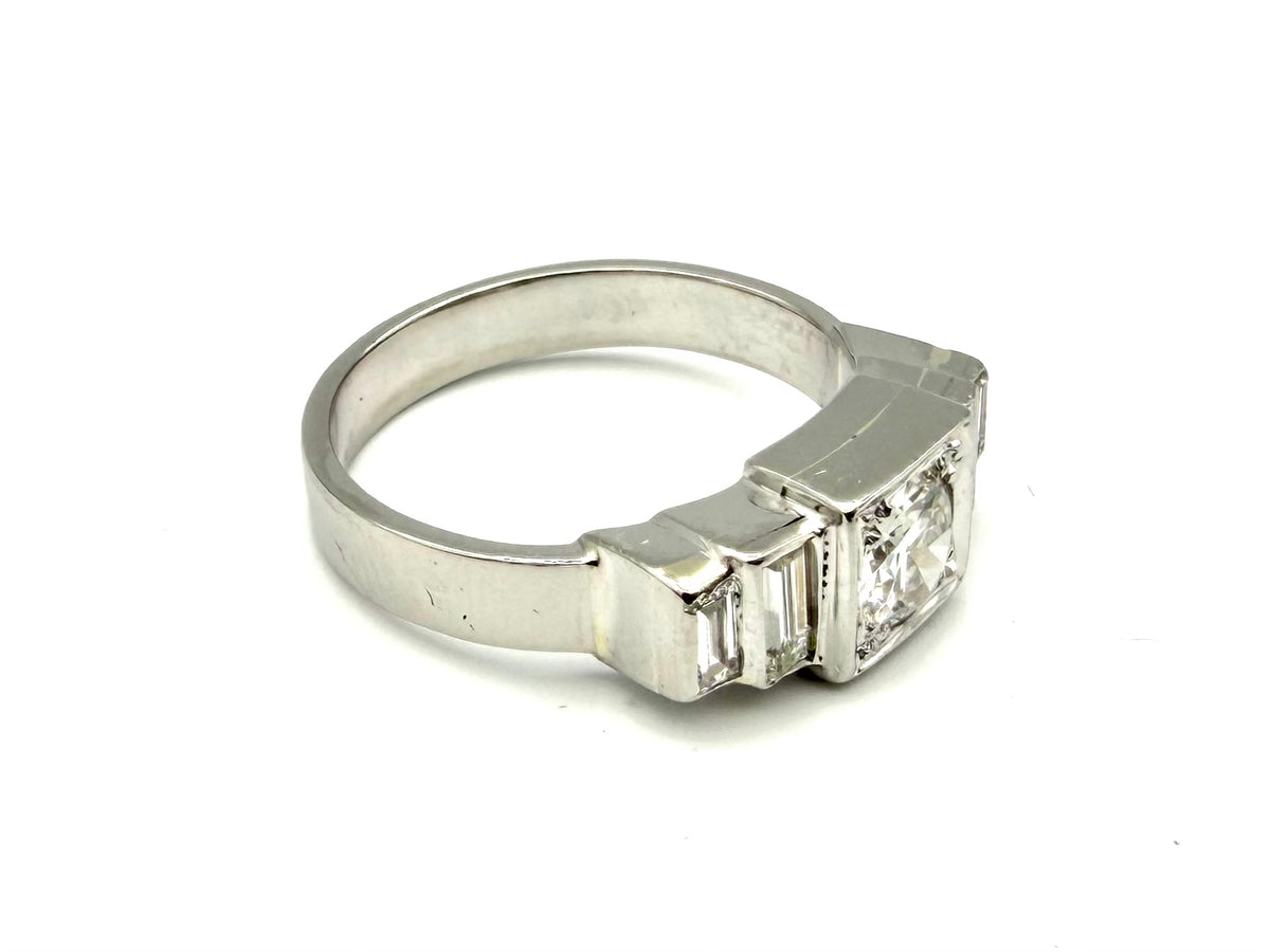 Bague en platine et diamants