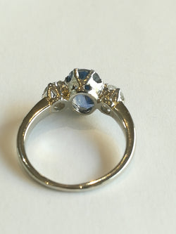 Bague Trilogie en or blanc, saphir et diamants