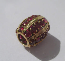 Pendentif en or jaune et rubis
