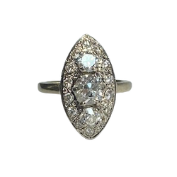 Bague Marquise en or blanc et diamants