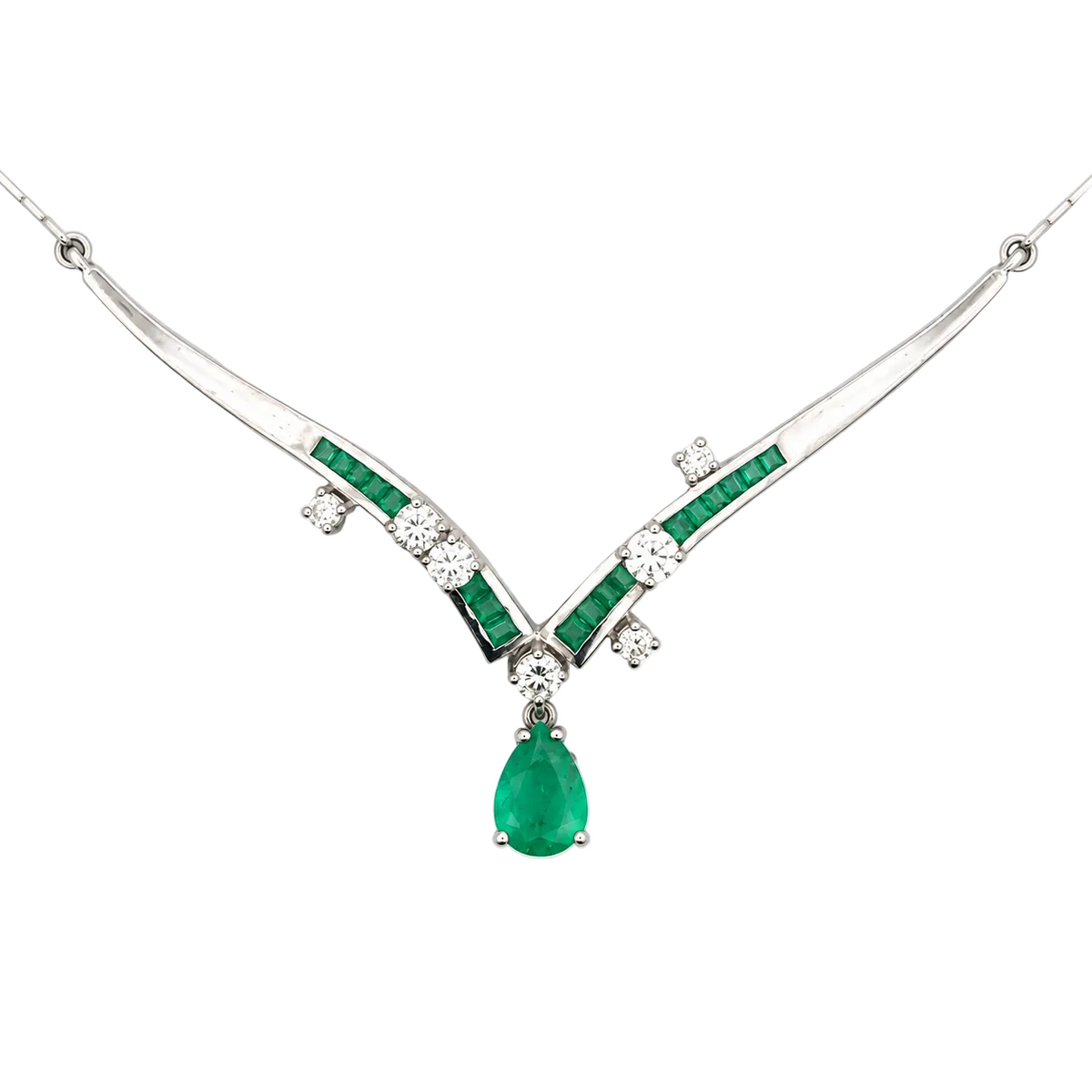 Collier Pendentif en or blanc, émeraudes et diamants
