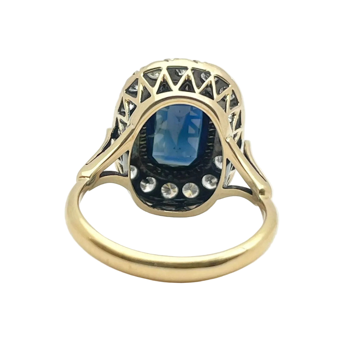 Bague Entourage en or jaune, saphir et diamants