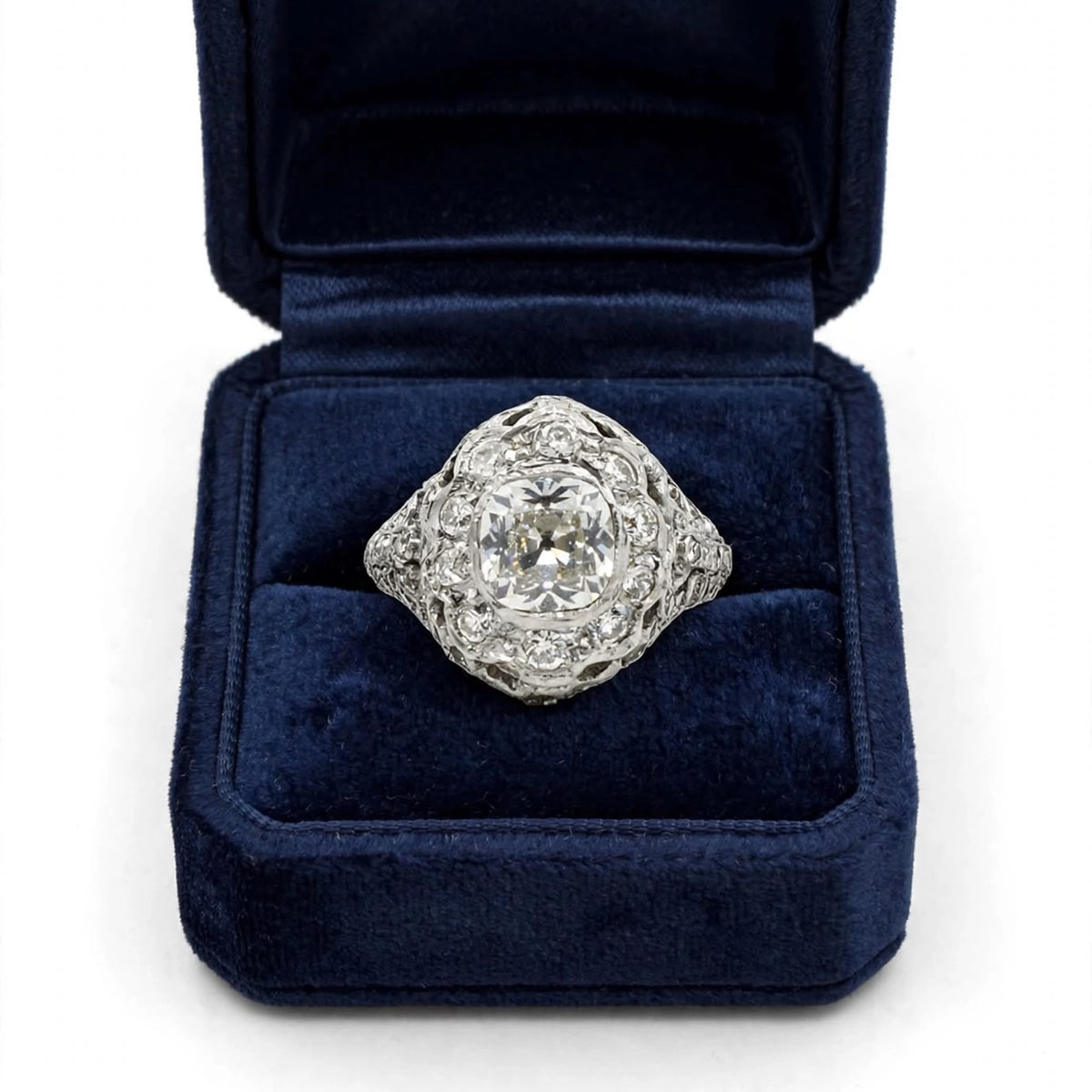 Bague Dôme en platine et diamants