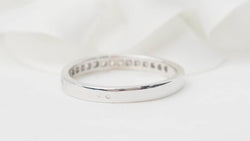 Demi alliance en or blanc et diamants 0.50ct - Castafiore