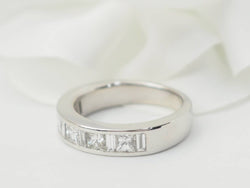 Demi alliance en or blanc et diamants 1.06cts - Castafiore