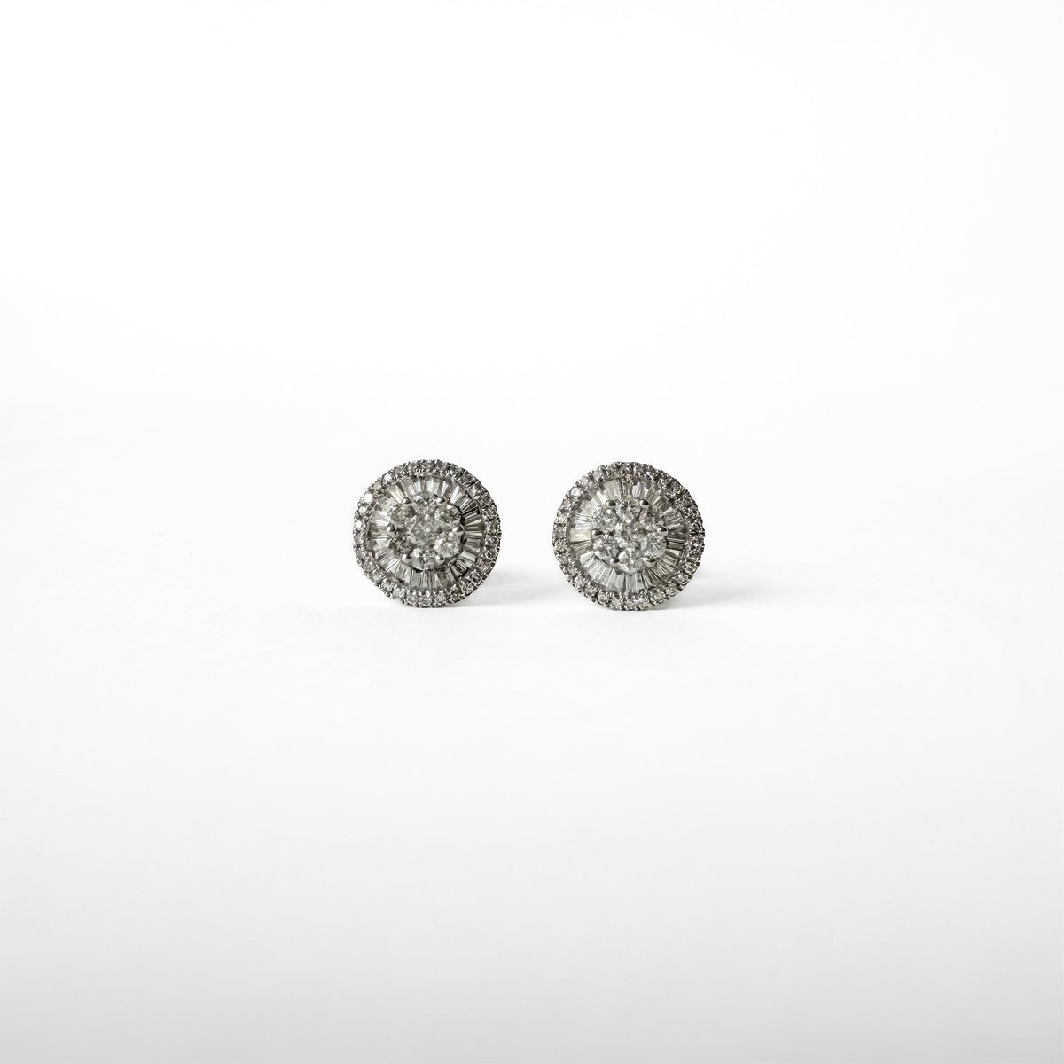 Boucles d'oreilles Puces en or blanc et diamants