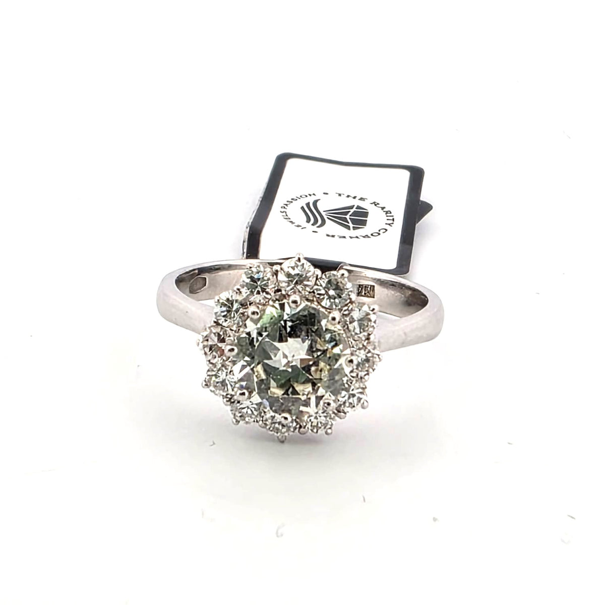 Bague Entourage en or blanc et diamants