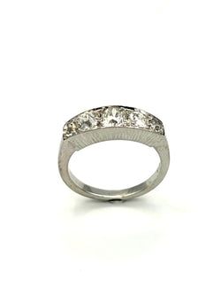 Bague Jarretière en or blanc et diamants