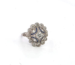 Bague Entourage en platine, saphirs et diamants