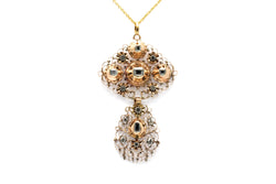 Pendentif en or jaune et diamants