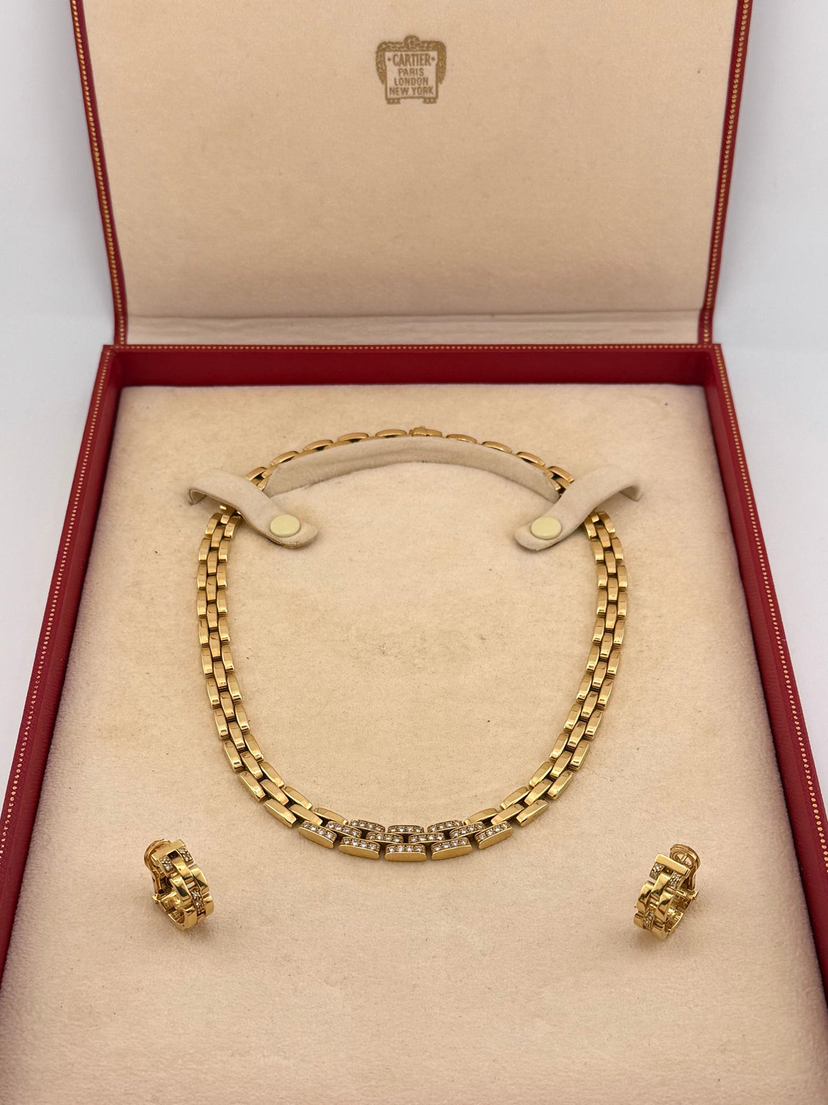 Parure CARTIER "Panthère" en or jaune et diamants