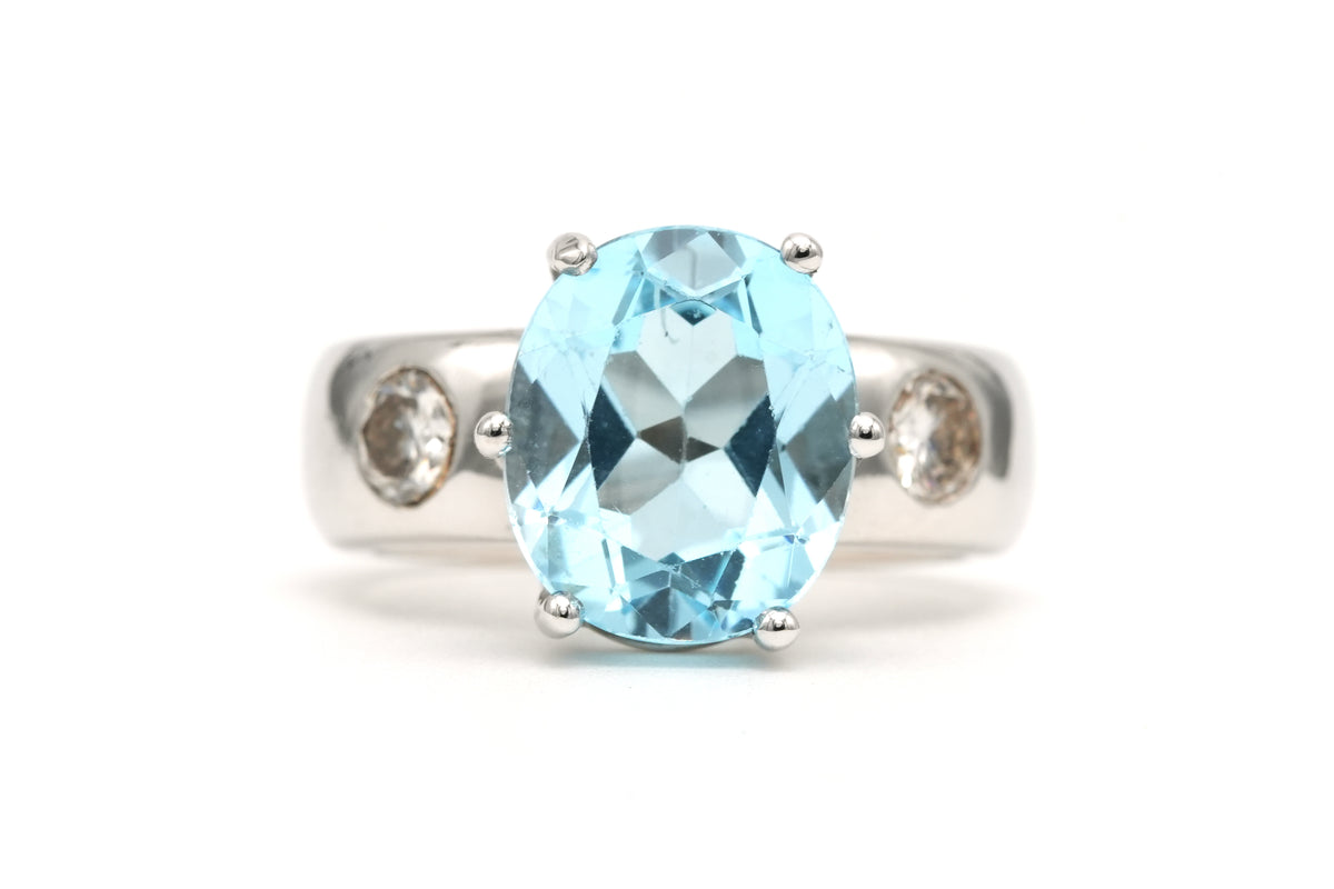 Bague Solitaire en or blanc, topaze et diamants