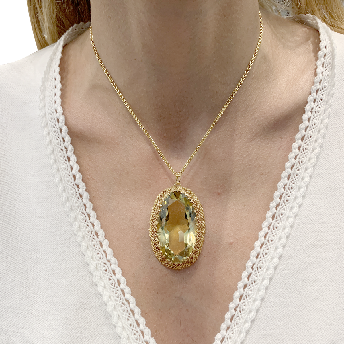 Pendentif en or jaune et prasiolite