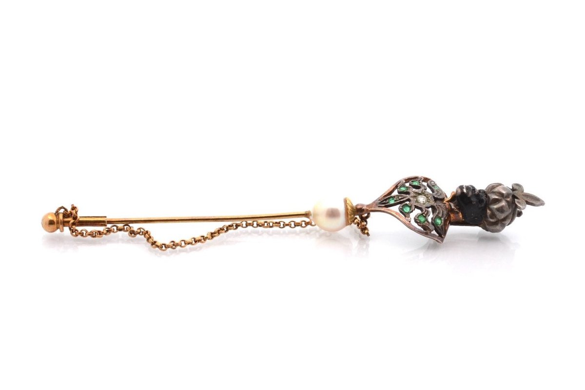 Épingle ancienne en or jaune et argent avec perle fine, diamant et émeraudes - Castafiore