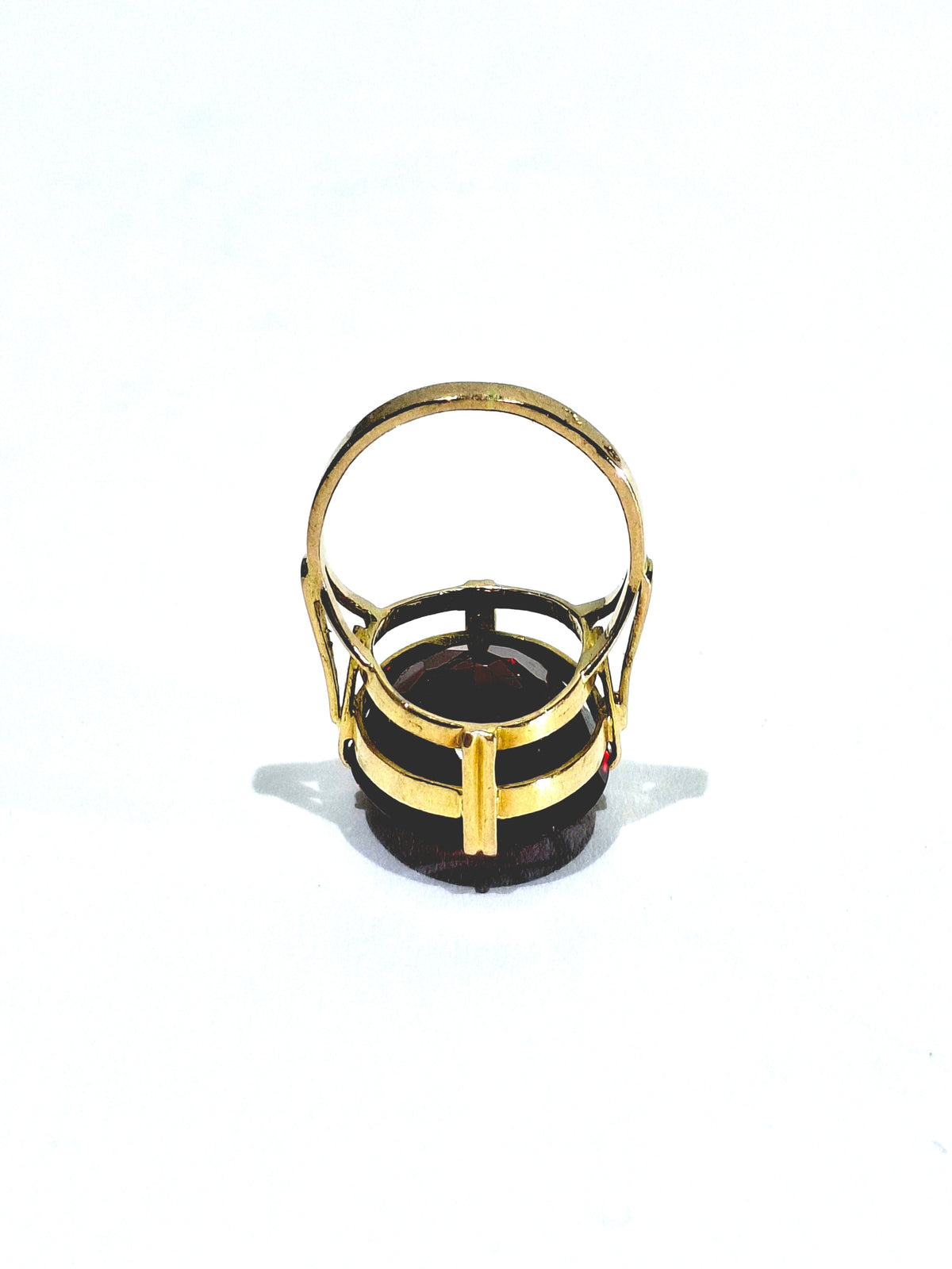 Bague Cocktail en or champagne et grenat
