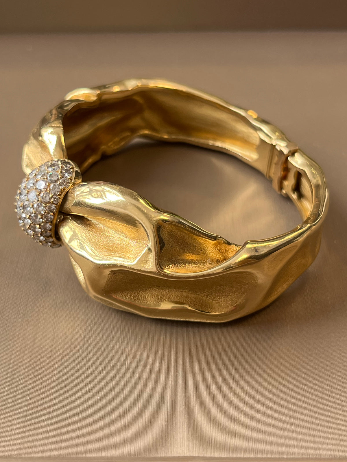 Bracelet Jonc en or jaune et diamants