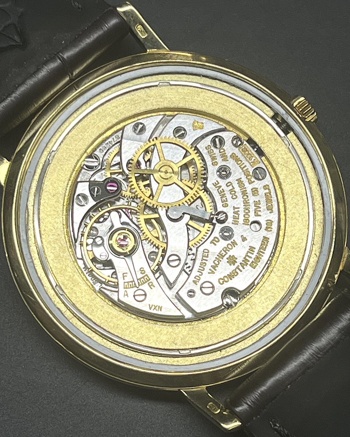 Montre VACHERON&CONSTANTIN Modèle Patrimony Réf. 6903 en or jaune 18 carats, Cal. K1002/2, Années 1960.