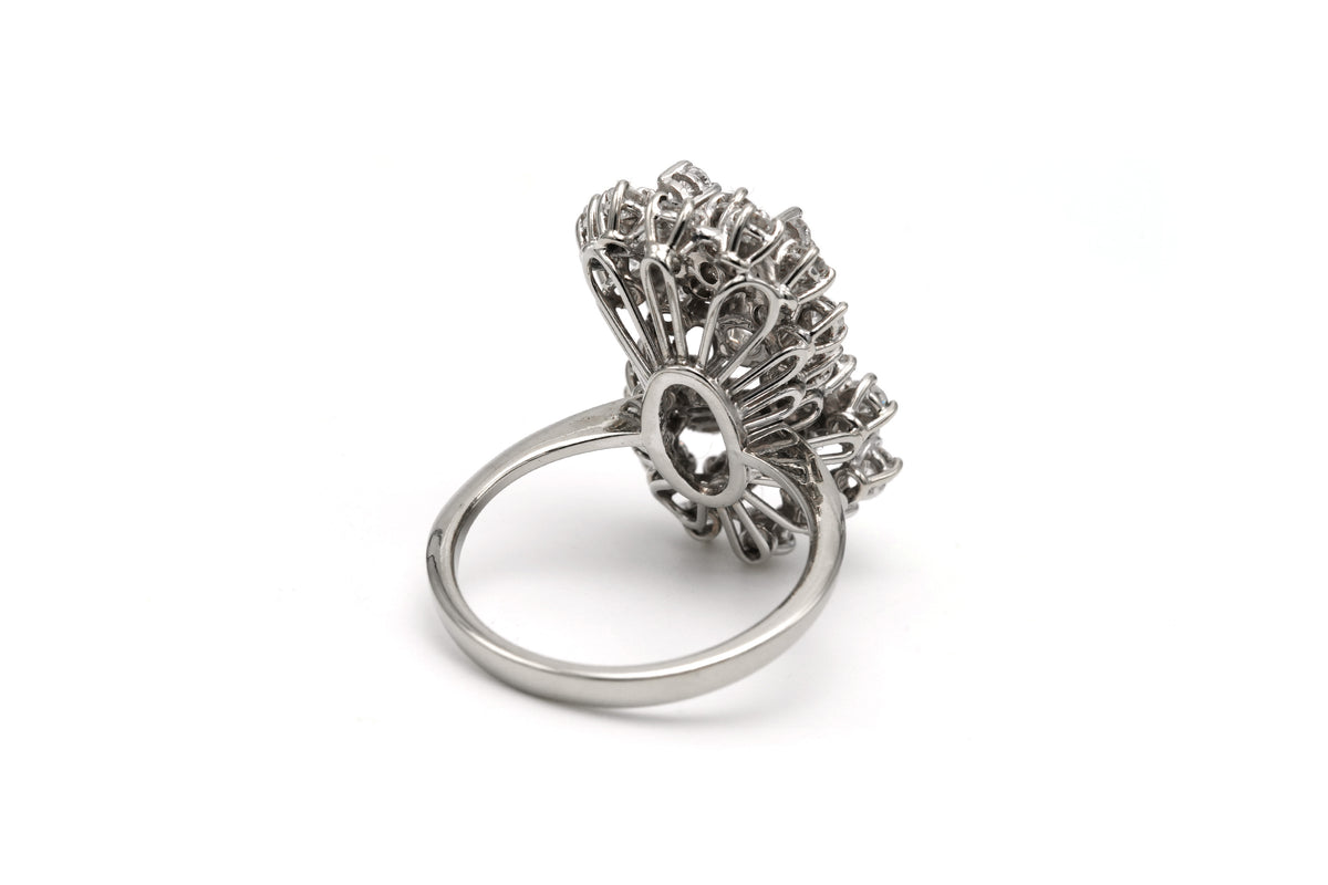 Bague en or blanc et diamants