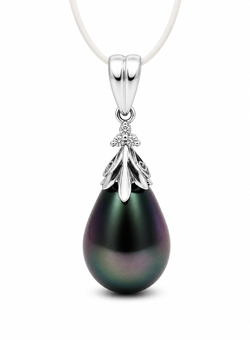 Pendentif en or blanc et perle
