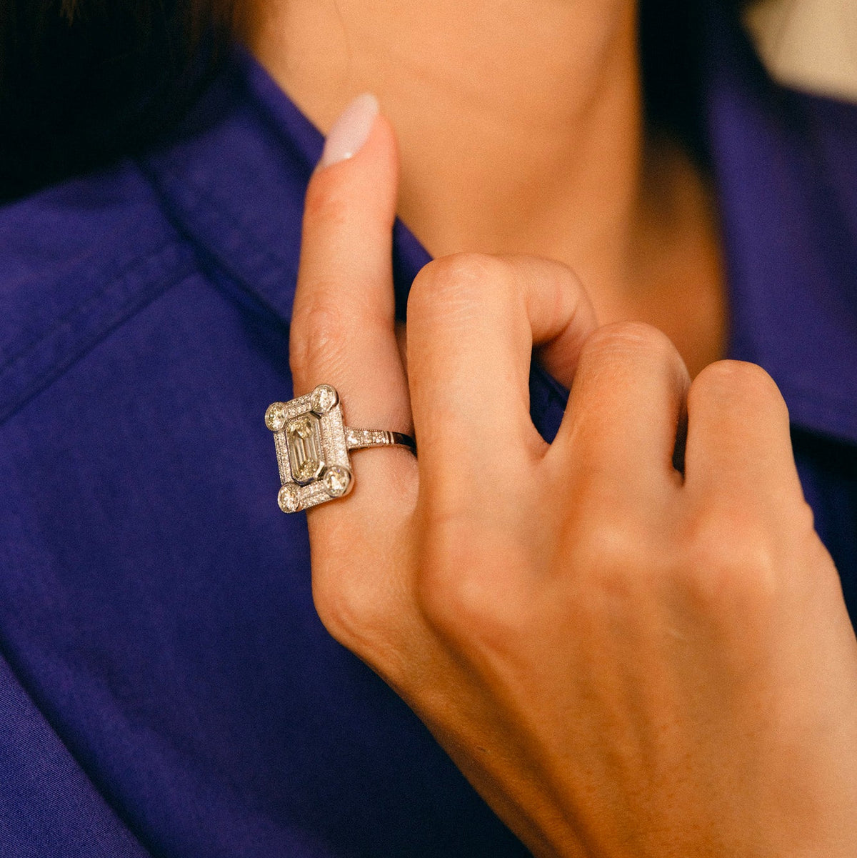 Bague en or gris et diamants