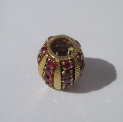 Pendentif en or jaune et rubis
