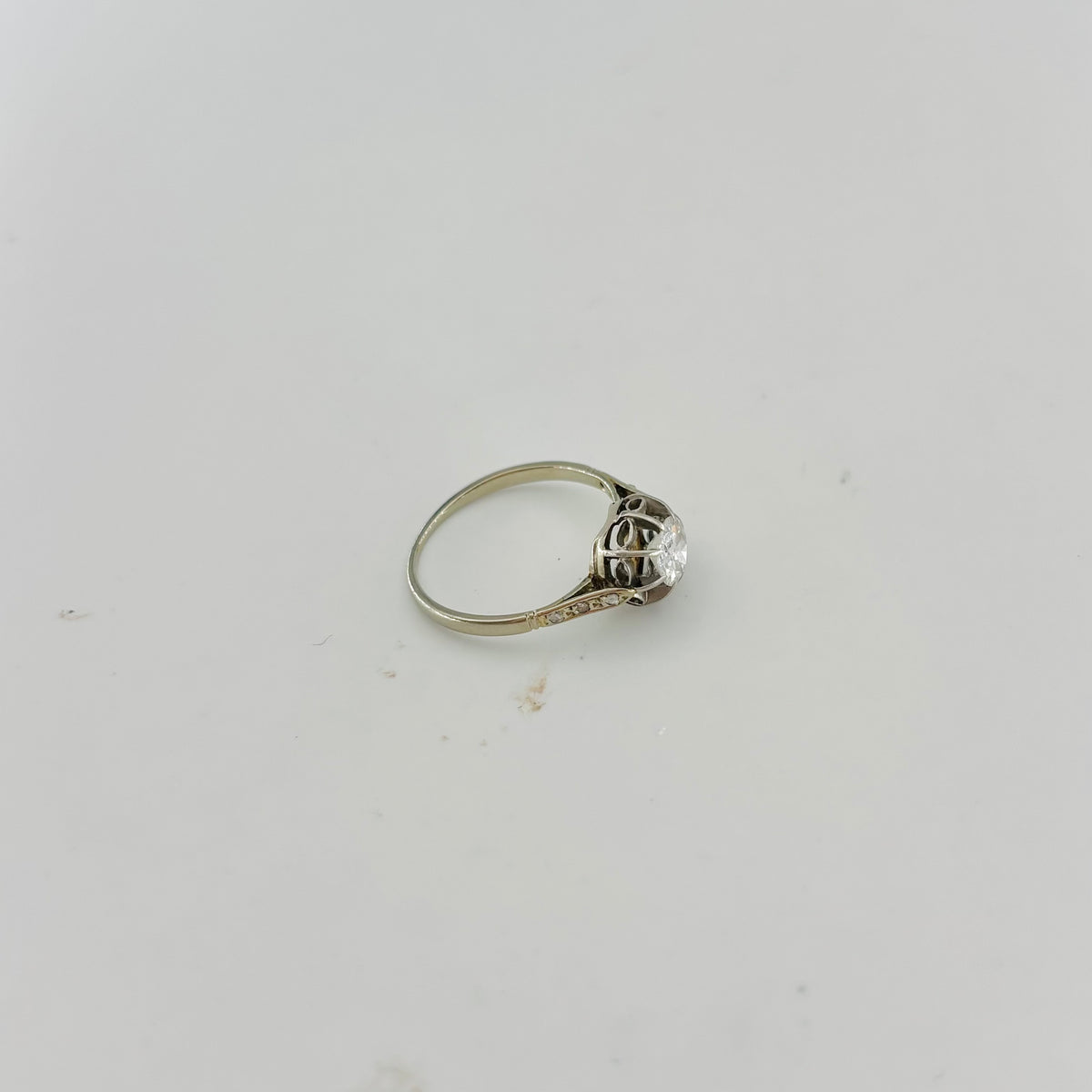 Bague Solitaire en or blanc, platine et diamants